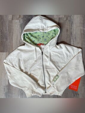 Social Scene White Cropped Hoodie 79 Floral Patch size Medium NWT